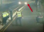 Видео: Спасиха жена, секунди преди да я прегази влак