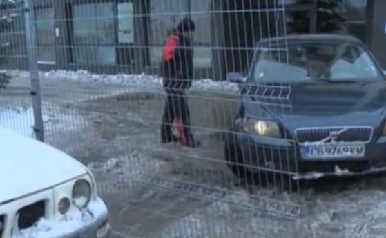 'Витоша ски' блокира достъпа на 2000 души до затворен комплекс заради неуредени сметки