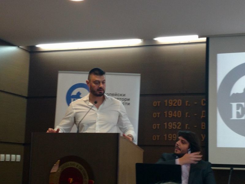 Излизам от политика, аут съм. Никога повече. Говорете с мен