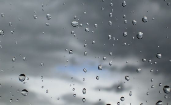 В пет от общините засегнати най сериозно от падналите валежи