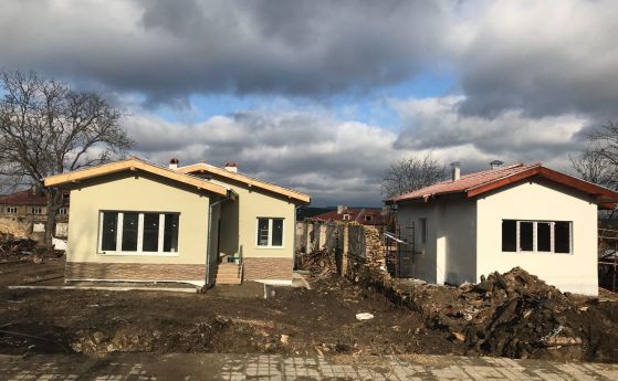 Обещаха скоро да има нови домове за хората в Хитрино