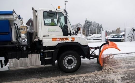 Снегът предизвика транспортен хаос в Европа
