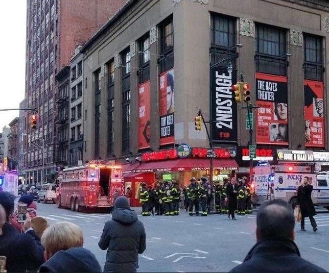Днешната експлозия в Манхатън бе опит за терористична атака, заяви