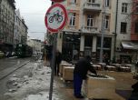 Сложиха каменни саксии на бул. Витоша. Пазят пешеходците от ванове на терористи