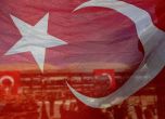 Един от синовете на бившия турски премиер е открит мъртъв в дома си