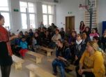 Над 50 деца бяха върнати обратно в училището в бургаския квартал „Победа“