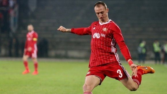 Националът от ЦСКА Антон Недялков ще продължи кариерата си в