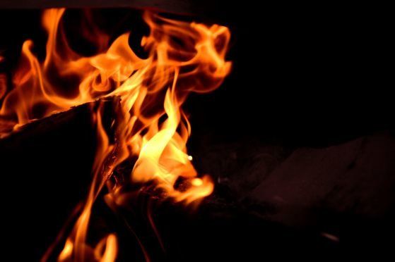 Стар жилищен блок в Бойчиновци се е подпалил на Бъдни