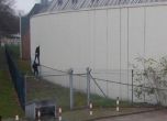 В Берлин издирват четирима затворници, избягали през дупка в стената