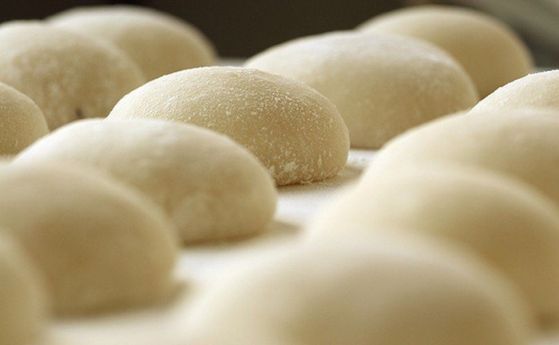 Десерт, който убива: оризов сладкиш задуши двама японци, няколко души са в критично състояние