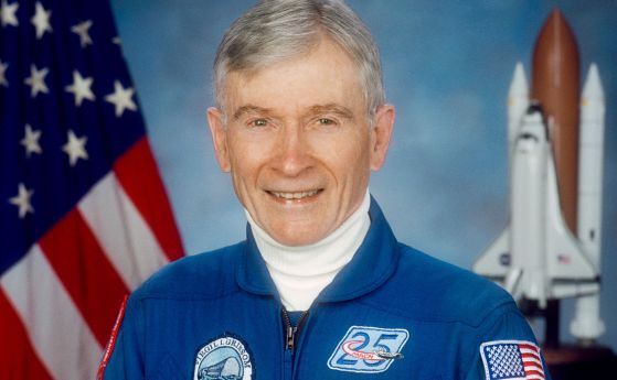  Почина астронавтът Джон Йънг, летял шест пъти в Космоса и стъпил на Луната 