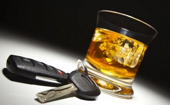 Хванаха мъж да кара кола с 3 55 промила алкохол