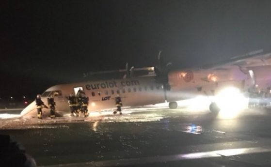 Затвориха летището във Варшава след аварийно кацане на самолет