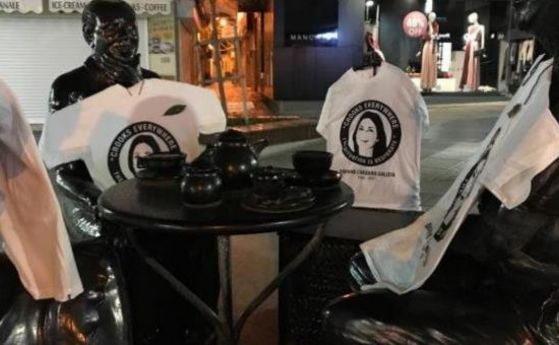 Повечето основни паметници в Малта бяха покрити с последните думи