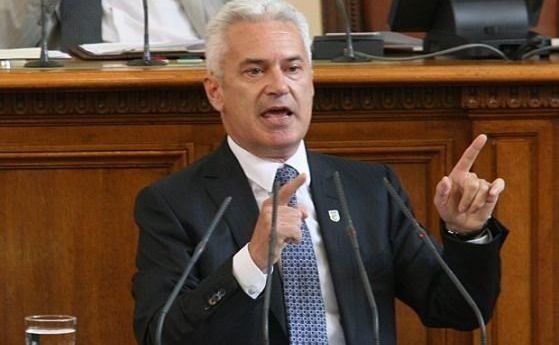Сидеров критикува министри на ГЕРБ и обяви, че не знае как ще гласува на вота на недоверие