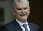 Испанският външен министър припадна по време на дискусия в Давос