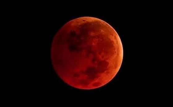  Вижте довечера супер синята кървава Луна (видео) 