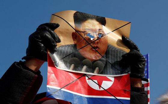 Протест в Сеул срещу участието на Северна Корея в олимпиадата