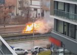 Кола се запали на бул. 'България' в София