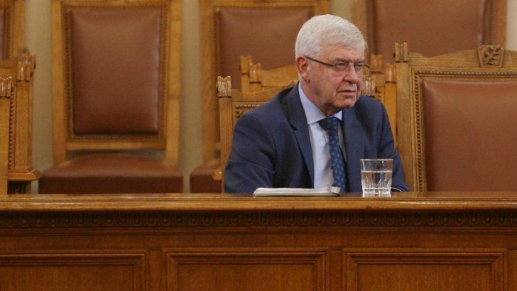 Министърът на здравеопазването Кирил Ананиев е поискал оставката на управителя