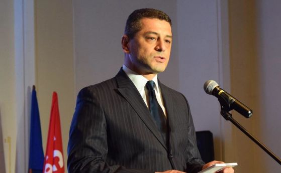 Има ли корупция в искането за подмяна на касовите апарати, пита депутатът Красимир Янков