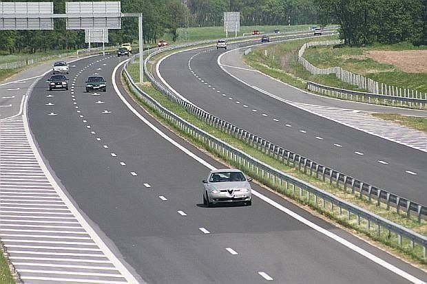 Движението на магистрала Тракия е ограничено край Цалапица в посока