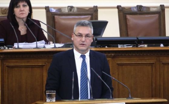Със 110 гласа за Валери Жаблянов бе освободен като зам председател