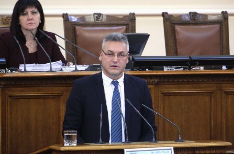 Със 110 гласа за Валери Жаблянов бе освободен като зам.-председател