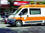 Един човек загина, а седем са ранени при челен удар на два буса край Драгоданово