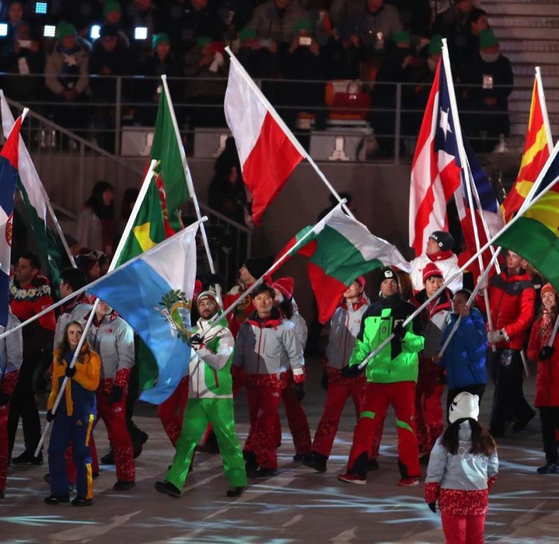 Най-голямата група български олимпийци се прибра тази сутрин в България.