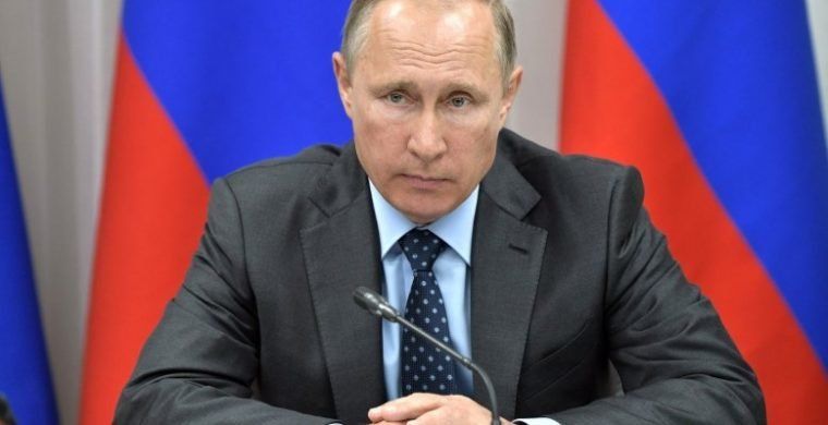 Руският президент Владимир Путин разпореди спиране на бомбардировките над Източна