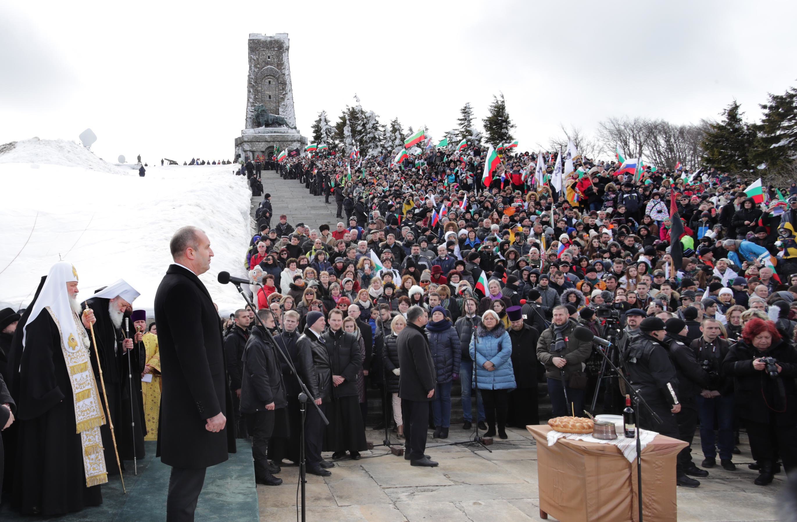 Radev Skeleto Na Svobodata Ni E Izgradeno Ot Blgarski I Ruski Kosti Obshestvo Novini Ot Blgariya I Sveta Offnews Bg