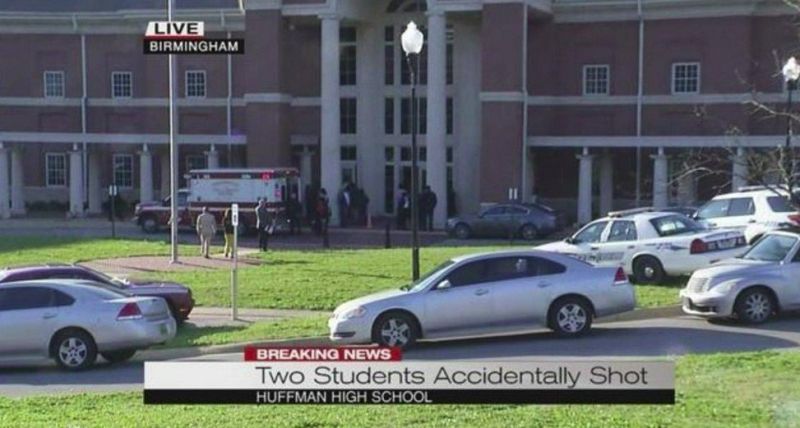 Един ученик е загинал, а друг е ранен при инцидентна
