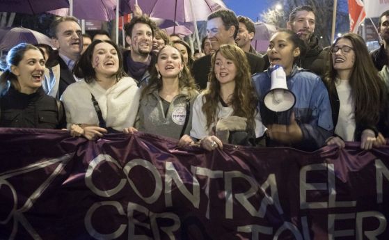 Жените взеха властта в Испания: милиони дами на стачка, която блокира страната