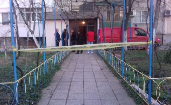 Откриха мъртви мъж и жена в семейния им дом в Пловдив