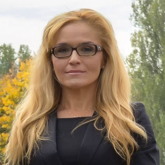 Кметът на столичния район Младост Десислава Иванчева нарече политическа поръчка искането