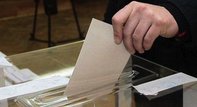 Евродепутати от ГЕРБ питат БСП би ли подкрепила избори от