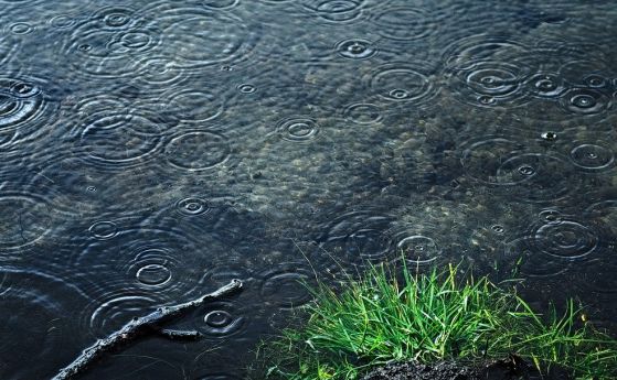 Днес дъжд ще вали в цялата страна но температурите ще