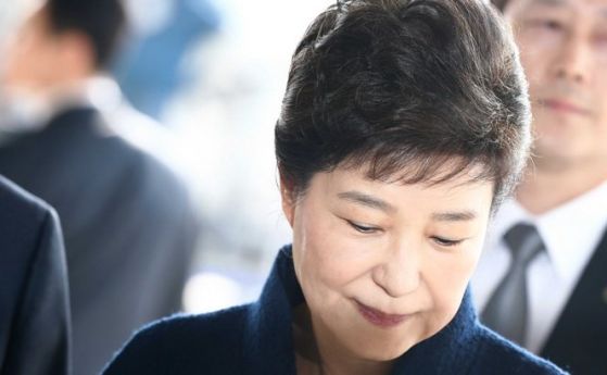 24 г. затвор за бившия президент на Южна Корея