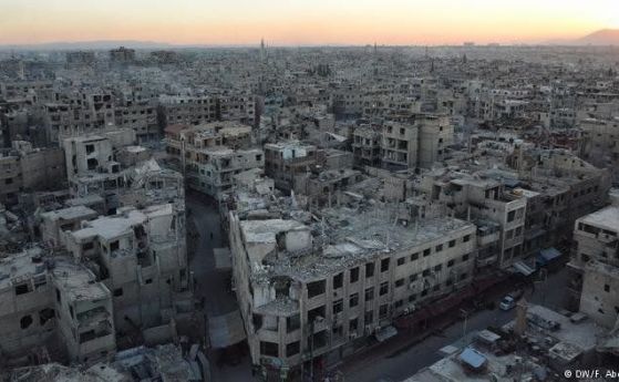 Oколо 500 души в сирийския град Дума са изпратени в болницата