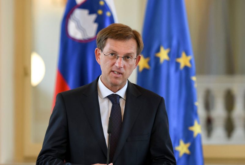 Словения отива на предсрочни парламентарни избори на 3 юни. Указът за