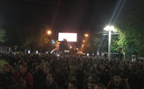  Десетки ранени на митинг в Ереван против оферти за министър председател някогашен президент 