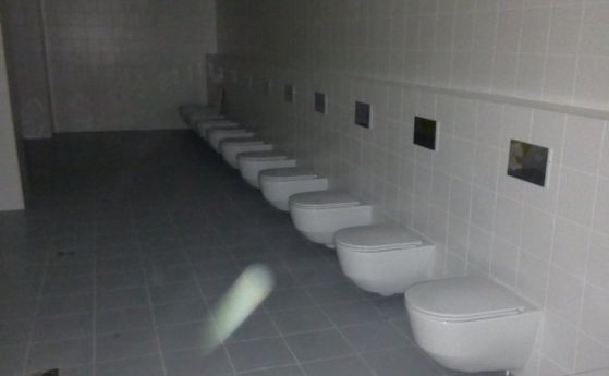 Шокиращи тоалетни на стадионите за Мондиал 2018