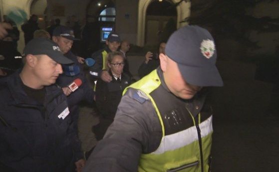Арестът на кмета Десислава Иванчева е постановка и начин тя