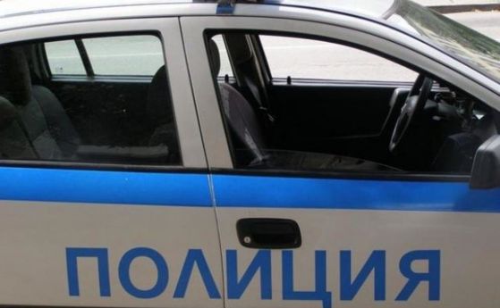 Четирима полицаи са арестувани при акция в Пловдивско съобщи Сред