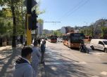 Верижна катастрофа с 2 автобуса и 5 коли в София, има един пострадал
