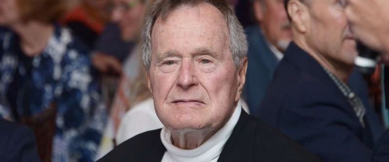 Бившият американски президент Джордж Х. Буш е бил хоспитализиран броени