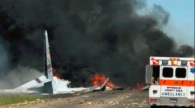 Девет американски военнослужещи загинаха при катастрофа на военен самолет, който