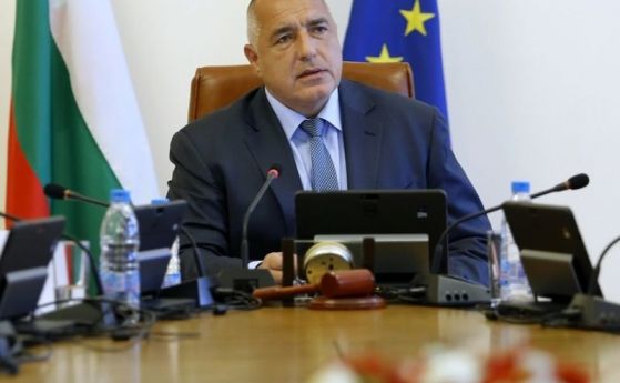 ГЕРБ изброява международните успехи на Борисов: Меркел му казвала 'скъпи', а Макрон - 'мон шери'