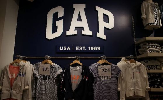 Gap се извини на Китай, че отцепи Тайван на тениските си